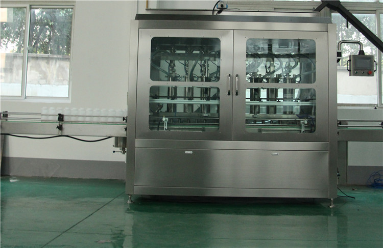 makine mbushëse me ketchup